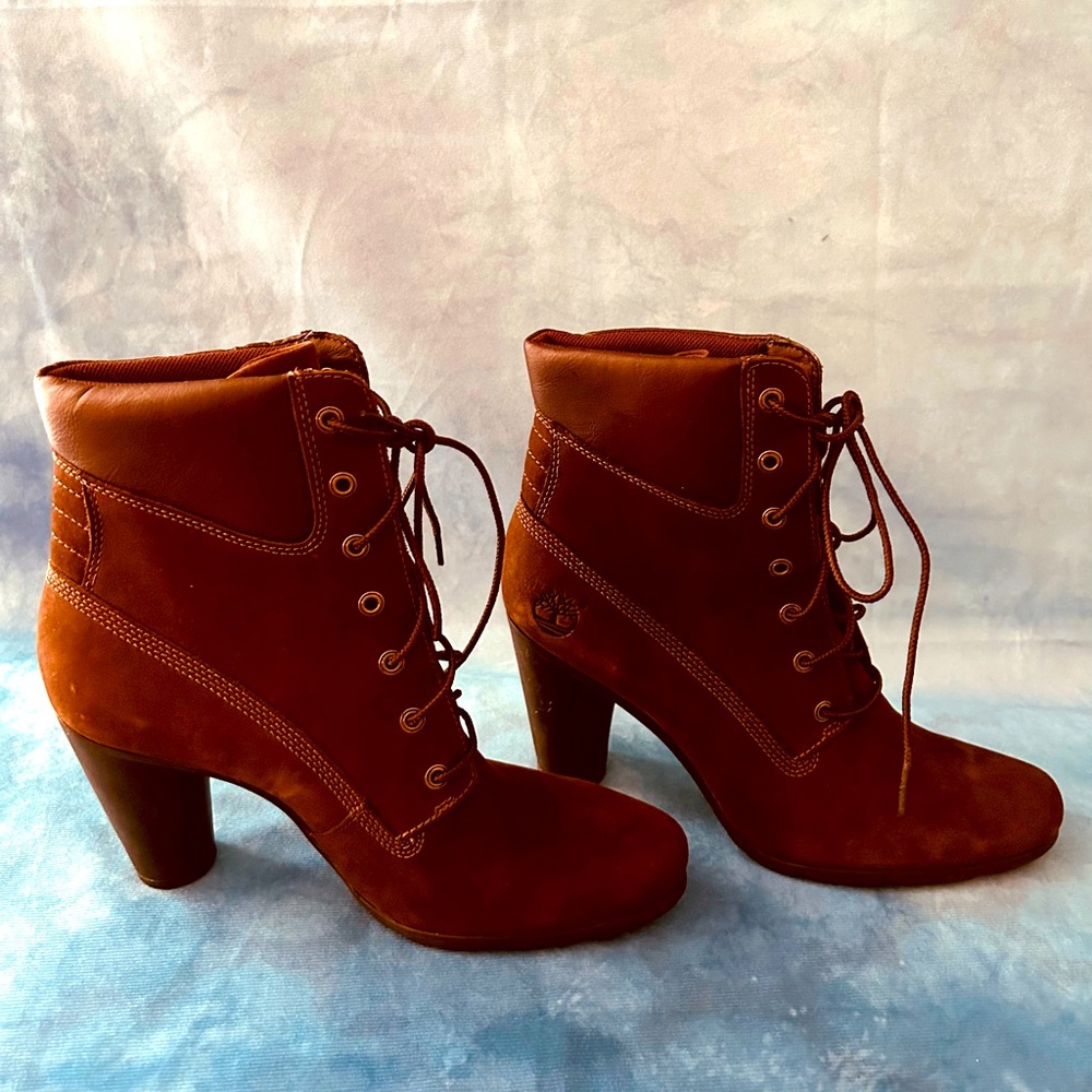 Timberland Suede Brown Boots - Picture 2 of 4